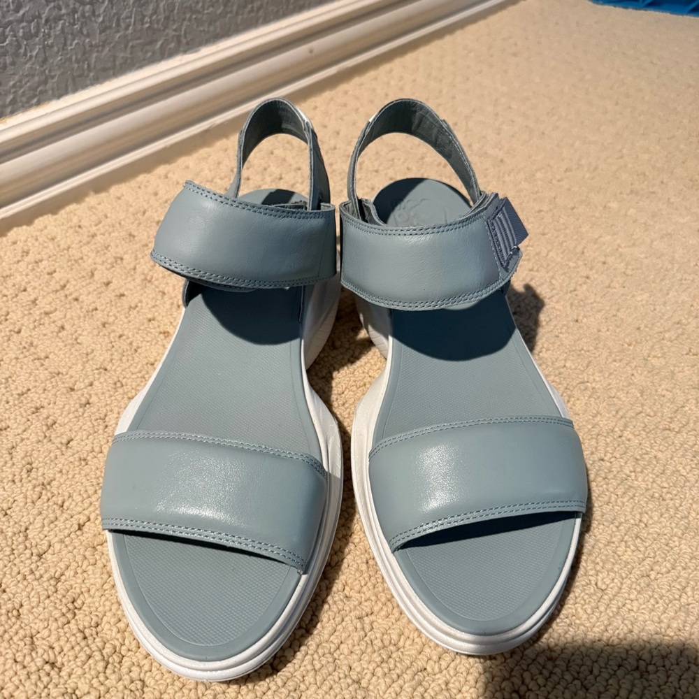 NWOT Sorel Blitz Explorer- size 9 - Picture 4 of 7